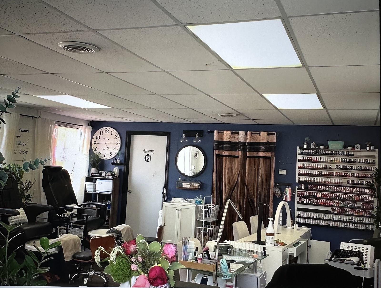 Pedi-Time Nail Salon nail work in Milwaukee, Wisconsin